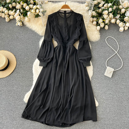Beautifully Finished Dress in a Timeless Design