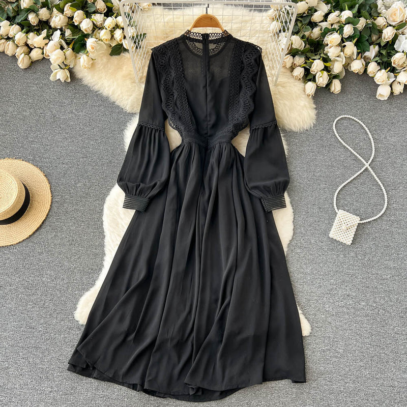 Beautifully Finished Dress in a Timeless Design