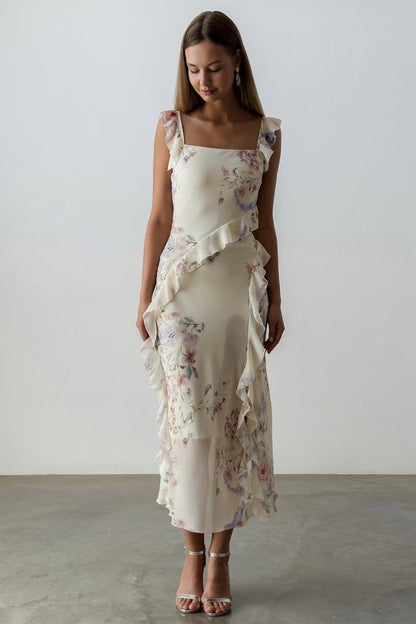 Effortlessly Elegant Dress with a Timeless Design