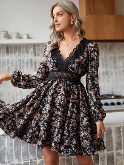 Classic Vintage Dress with a Flattering Fit