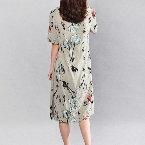 Well Tailored Dress with a Graceful Silhouette