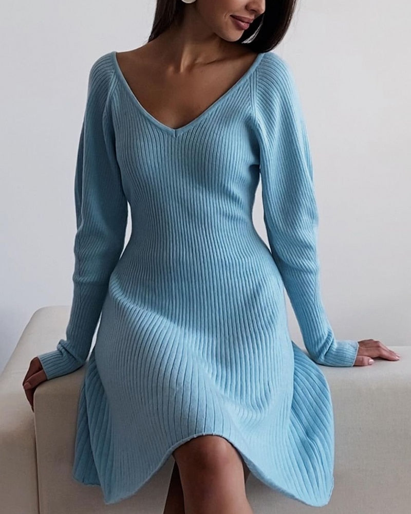 Classic Vintage Dress with a Flattering Fit
