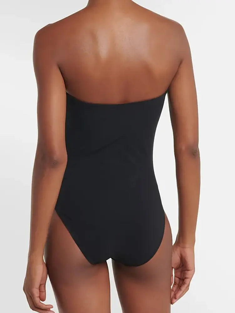 Effortlessly Elegant Garment with a Timeless Design