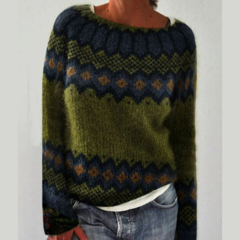 Well Tailored Sweater with a Graceful Silhouette