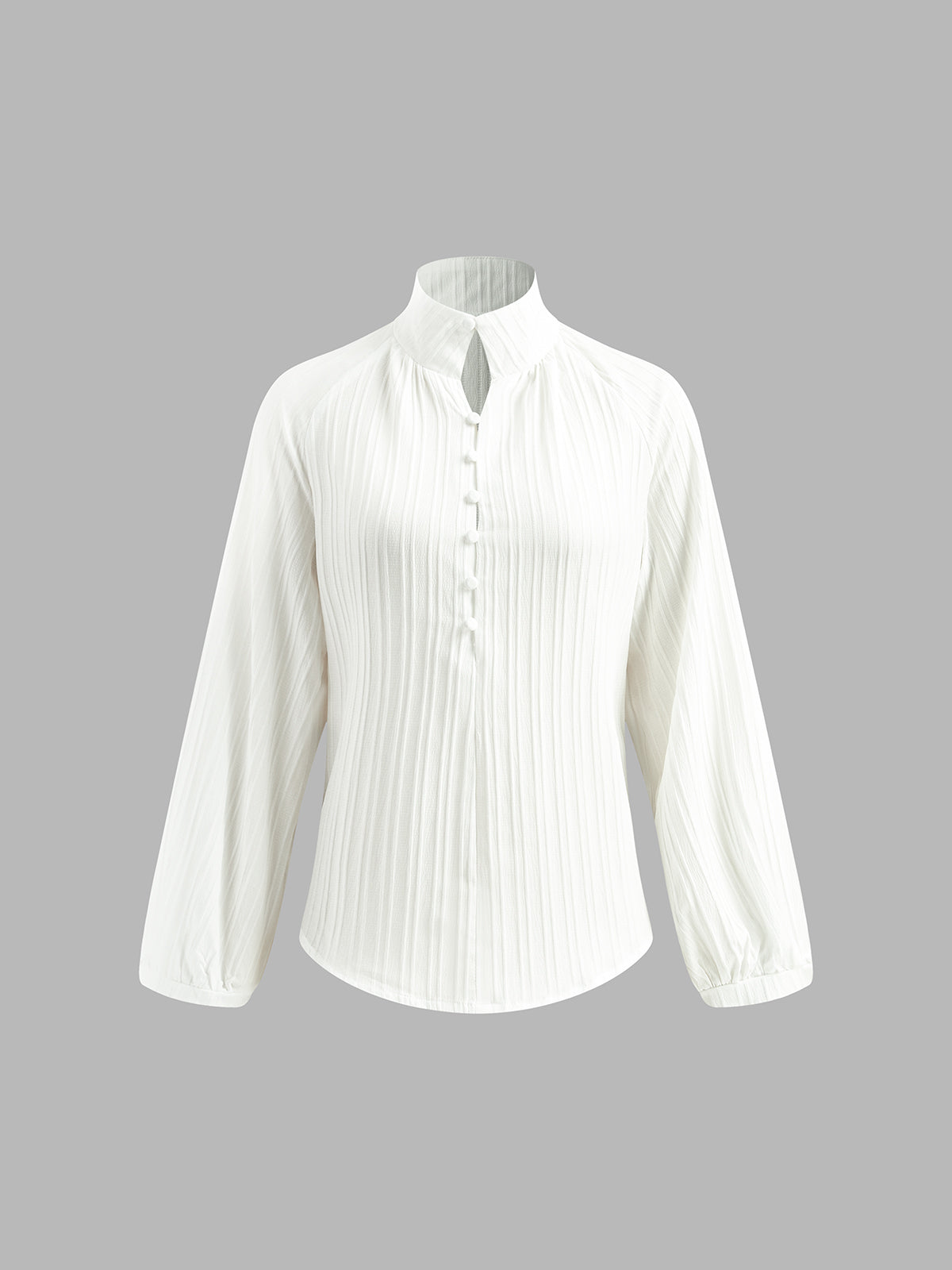 Effortlessly Elegant Pants with a Timeless Design