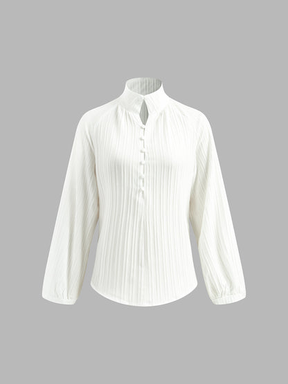 Effortlessly Elegant Pants with a Timeless Design