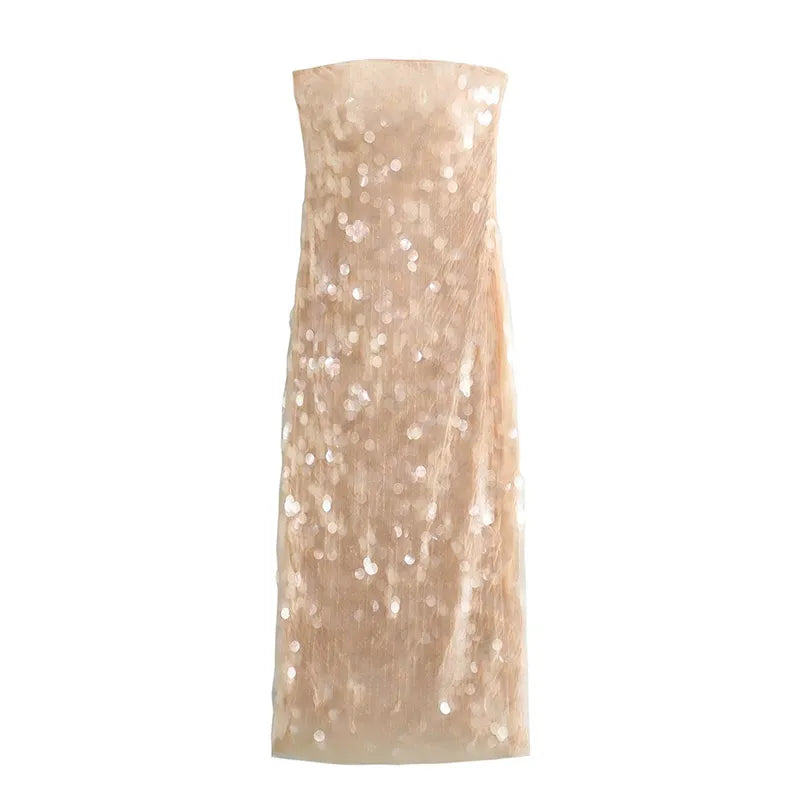 Well Tailored Dress with a Graceful Silhouette