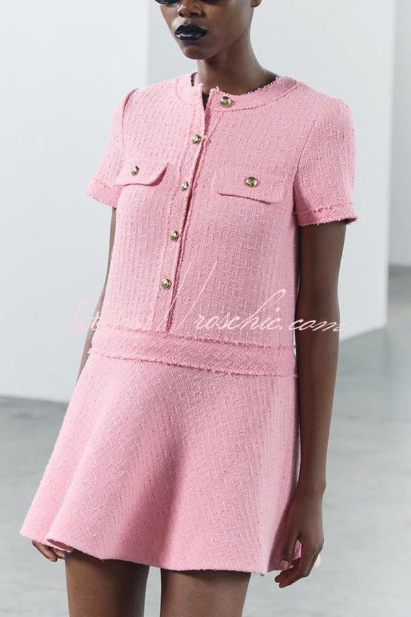 Gracefully Styled Dress for Any Occasion