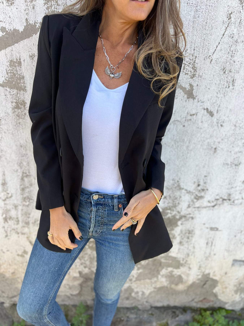Beautifully Finished Jacket in a Timeless Design