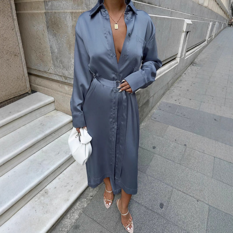 Beautifully Finished Dress in a Timeless Design