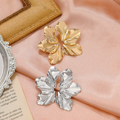 Delicate Artisan Gold Earring