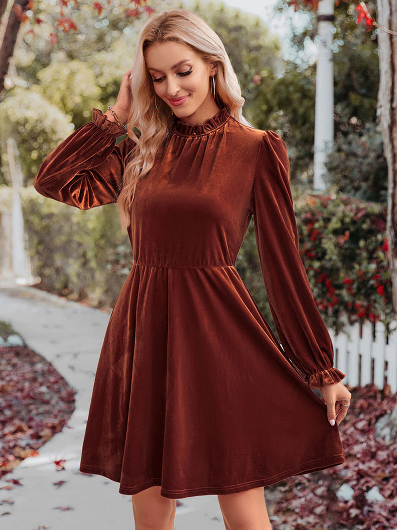 Classic Vintage Dress with a Flattering Fit