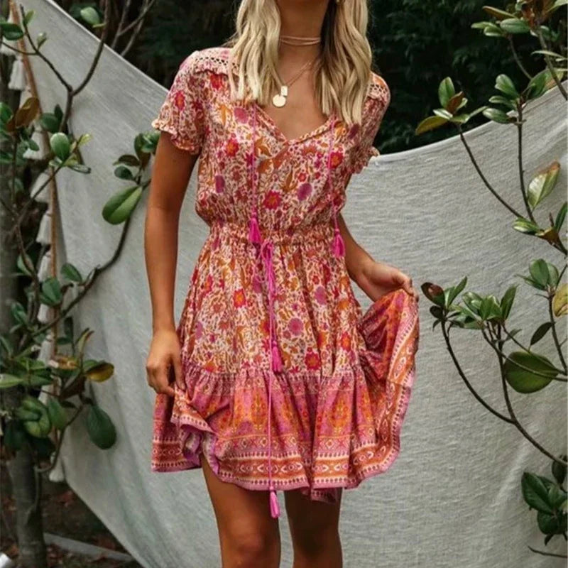 Classic Vintage Dress with a Flattering Fit