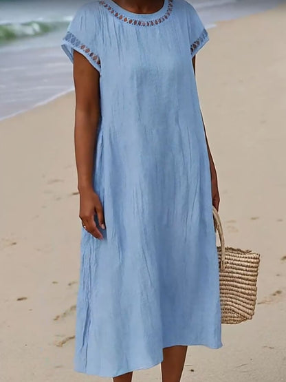Well Tailored Dress with a Graceful Silhouette