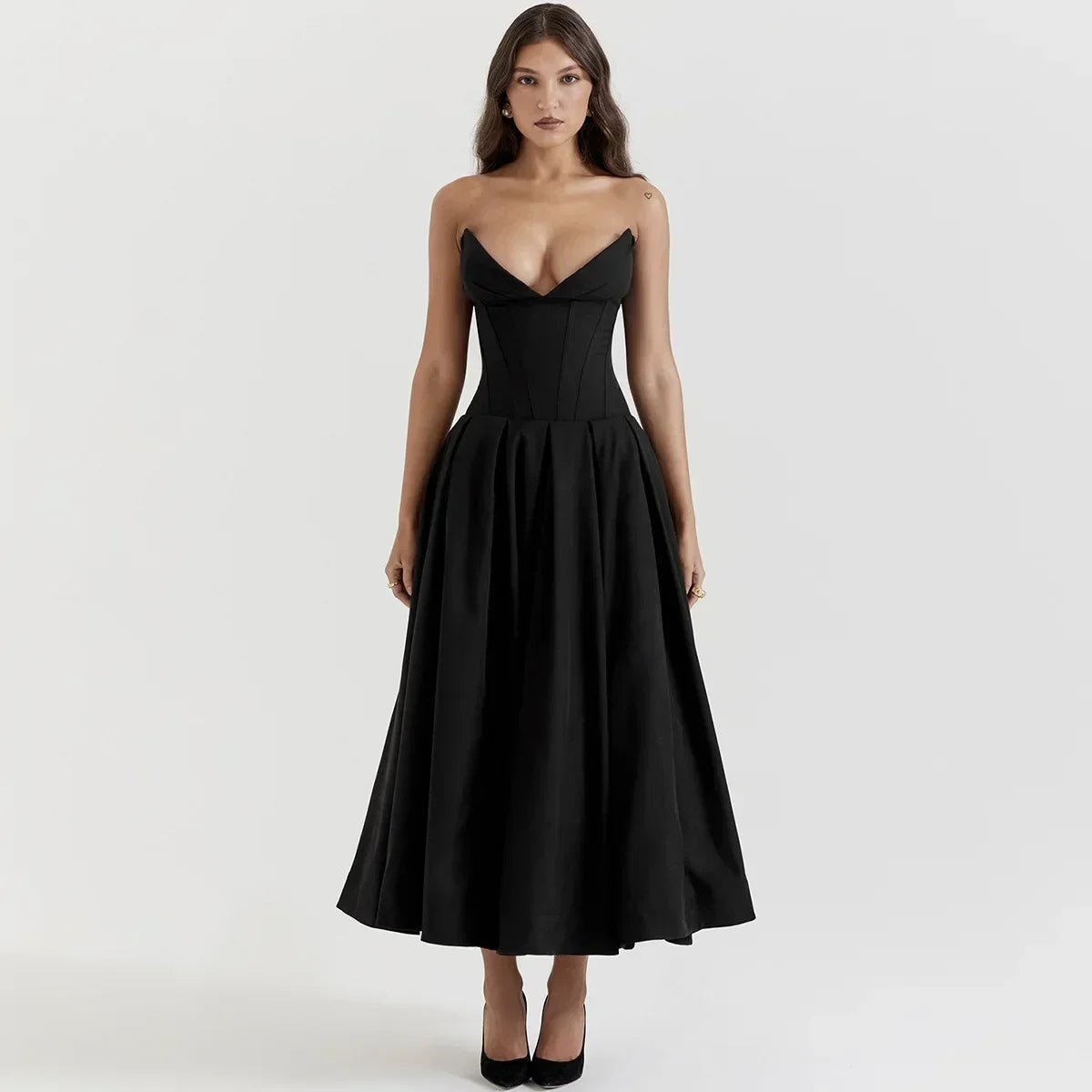 Beautifully Crafted Dress in a Classic Style