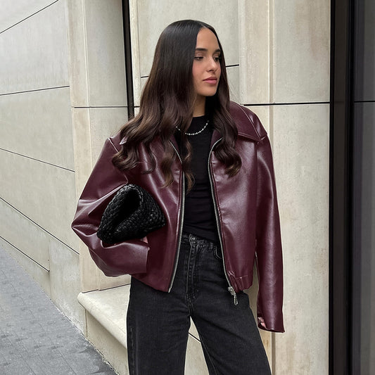 Well Tailored Jacket with a Graceful Silhouette