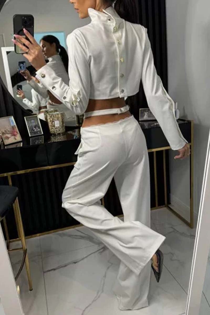 Well Tailored Pants with a Graceful Silhouette
