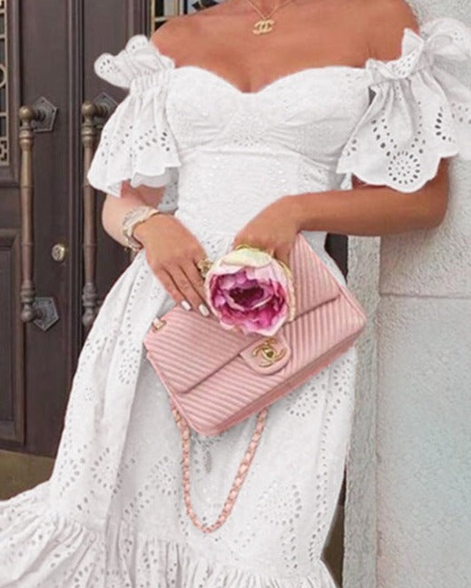 Beautifully Finished Dress in a Timeless Design