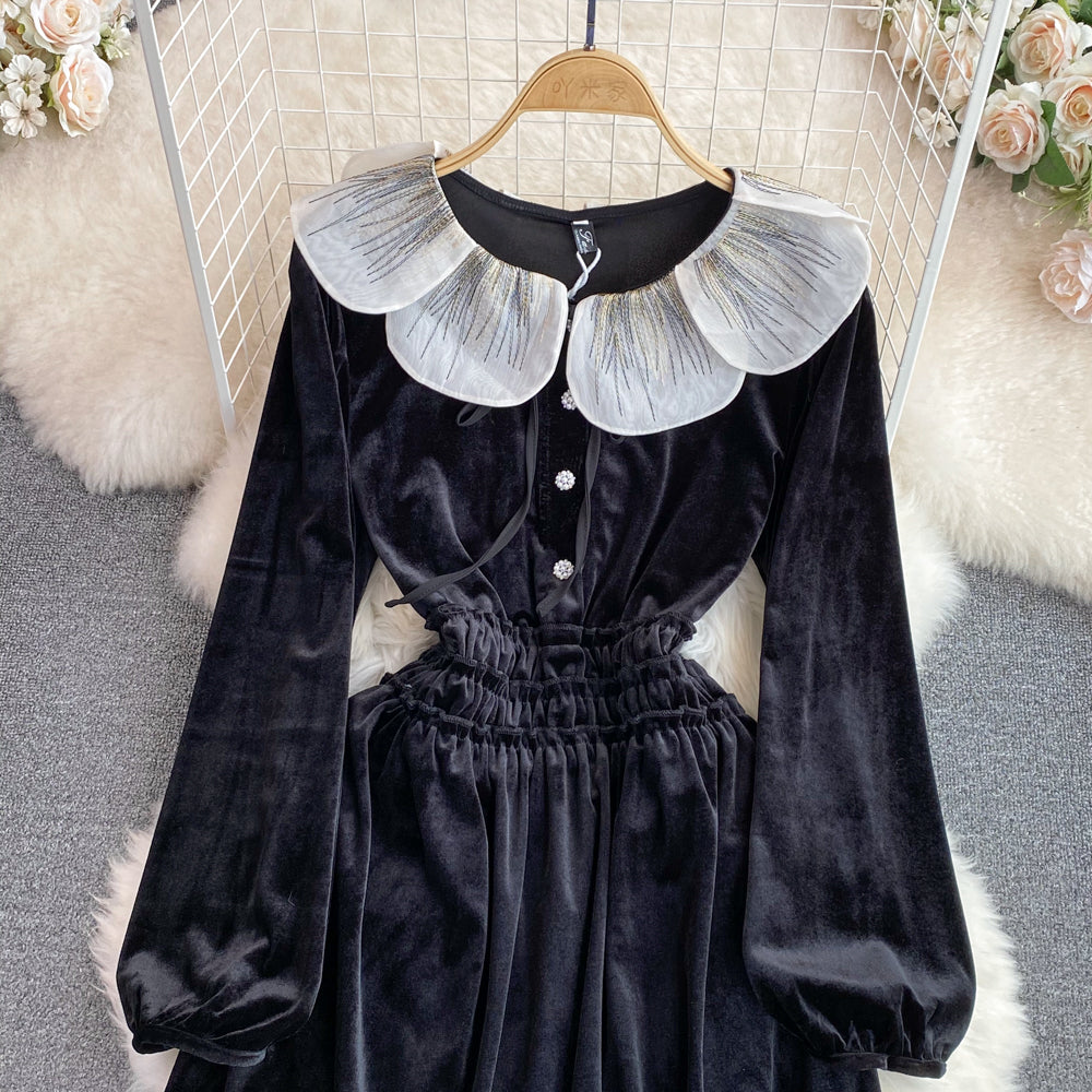 Sophisticated Dress with a Clean Classic Look