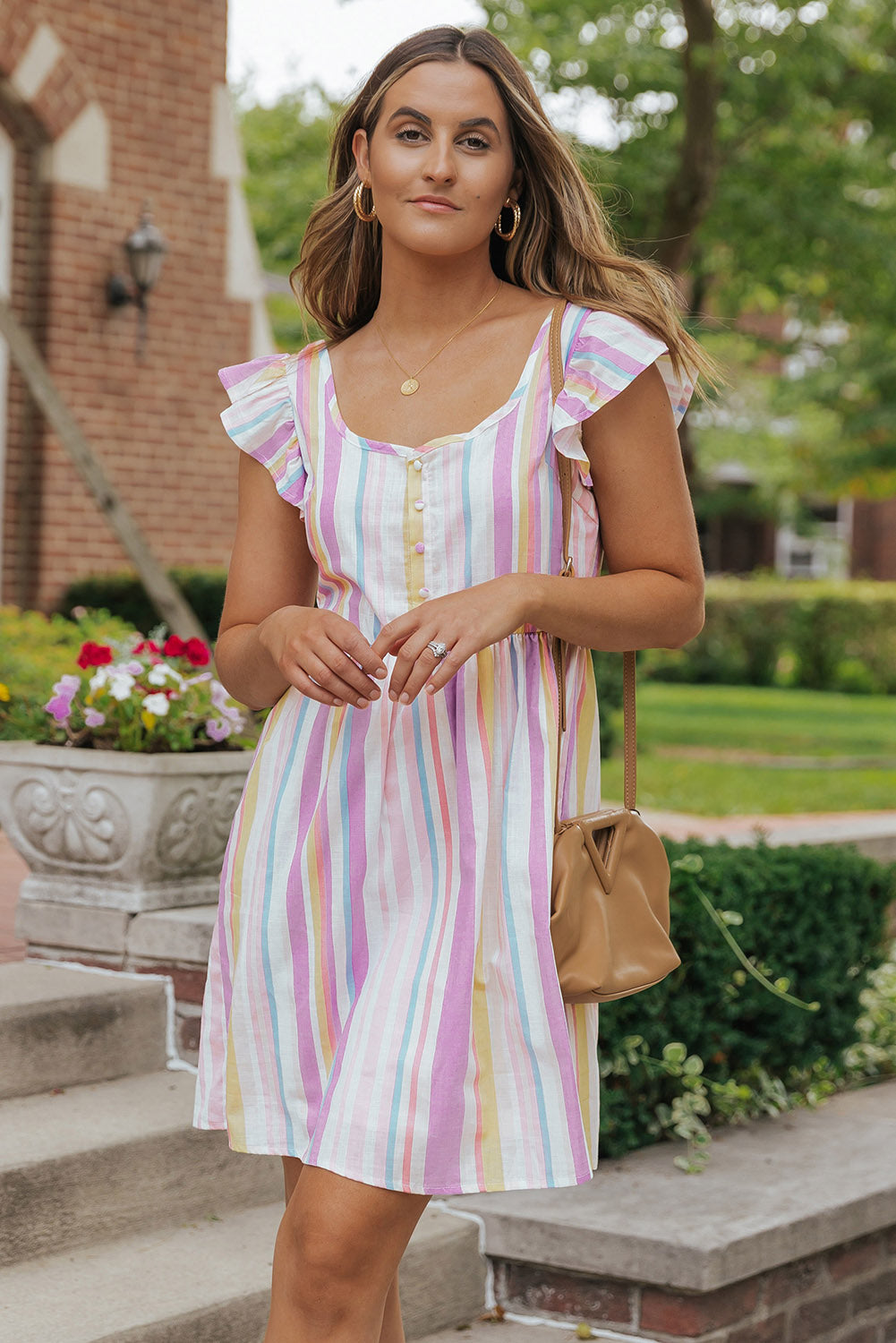 Beautifully Finished Dress in a Timeless Design