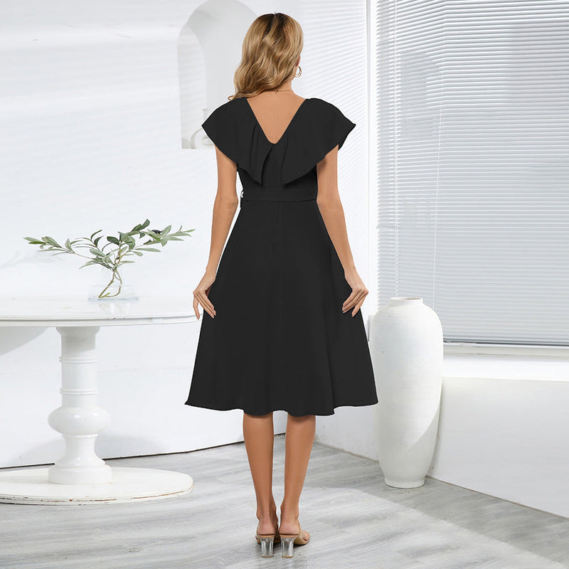 Well Tailored Dress with a Graceful Silhouette