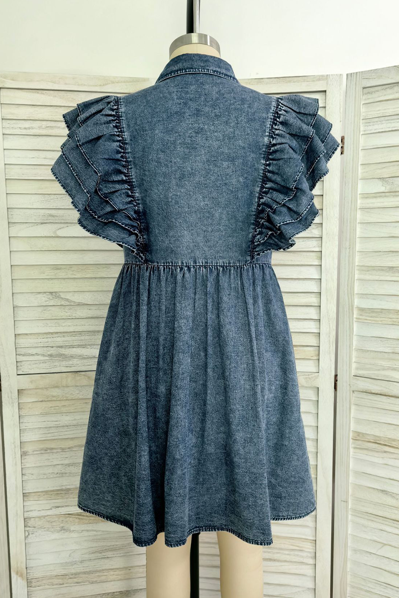Beautifully Crafted Dress in a Classic Style