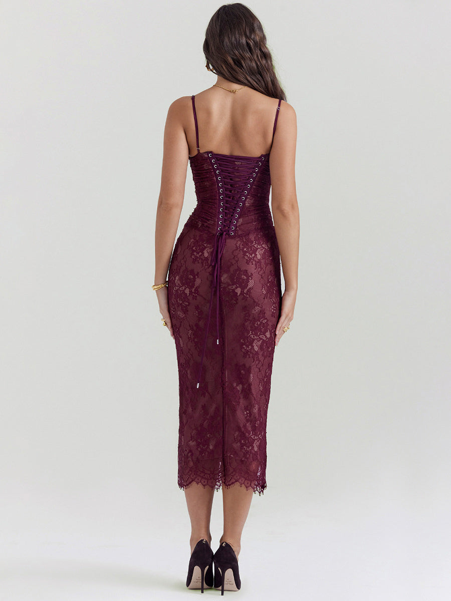 Beautifully Finished Dress in a Timeless Design