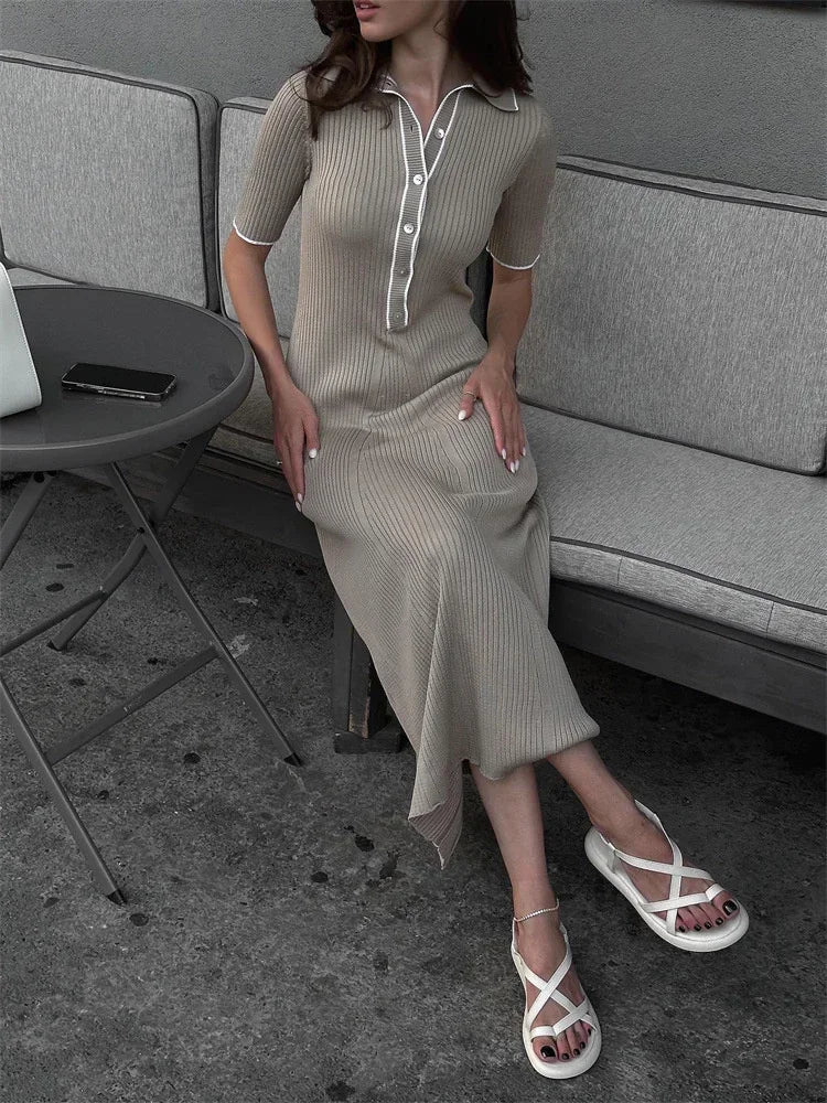 Effortlessly Elegant Dress with a Timeless Design