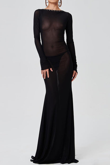 Beautifully Finished Dress in a Timeless Design