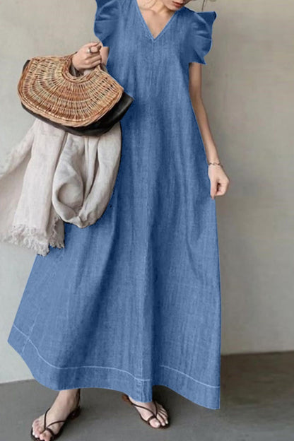 Effortlessly Elegant Dress with a Timeless Design