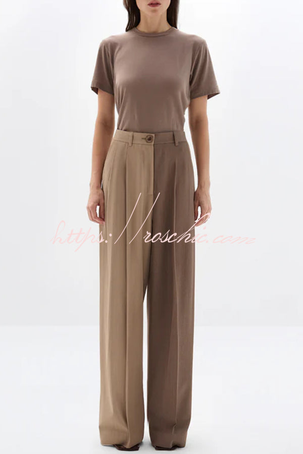 Effortlessly Elegant Pants with a Timeless Design