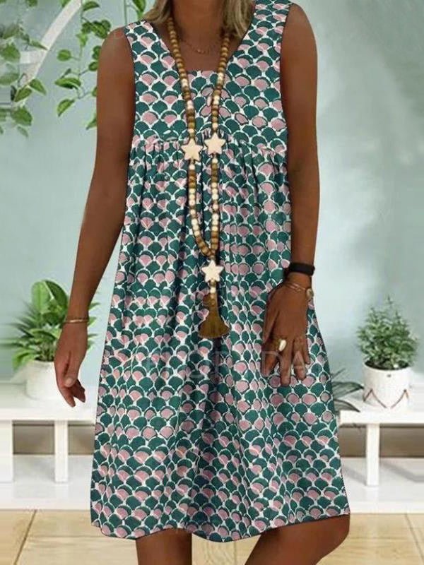 Well Tailored Dress with a Graceful Silhouette