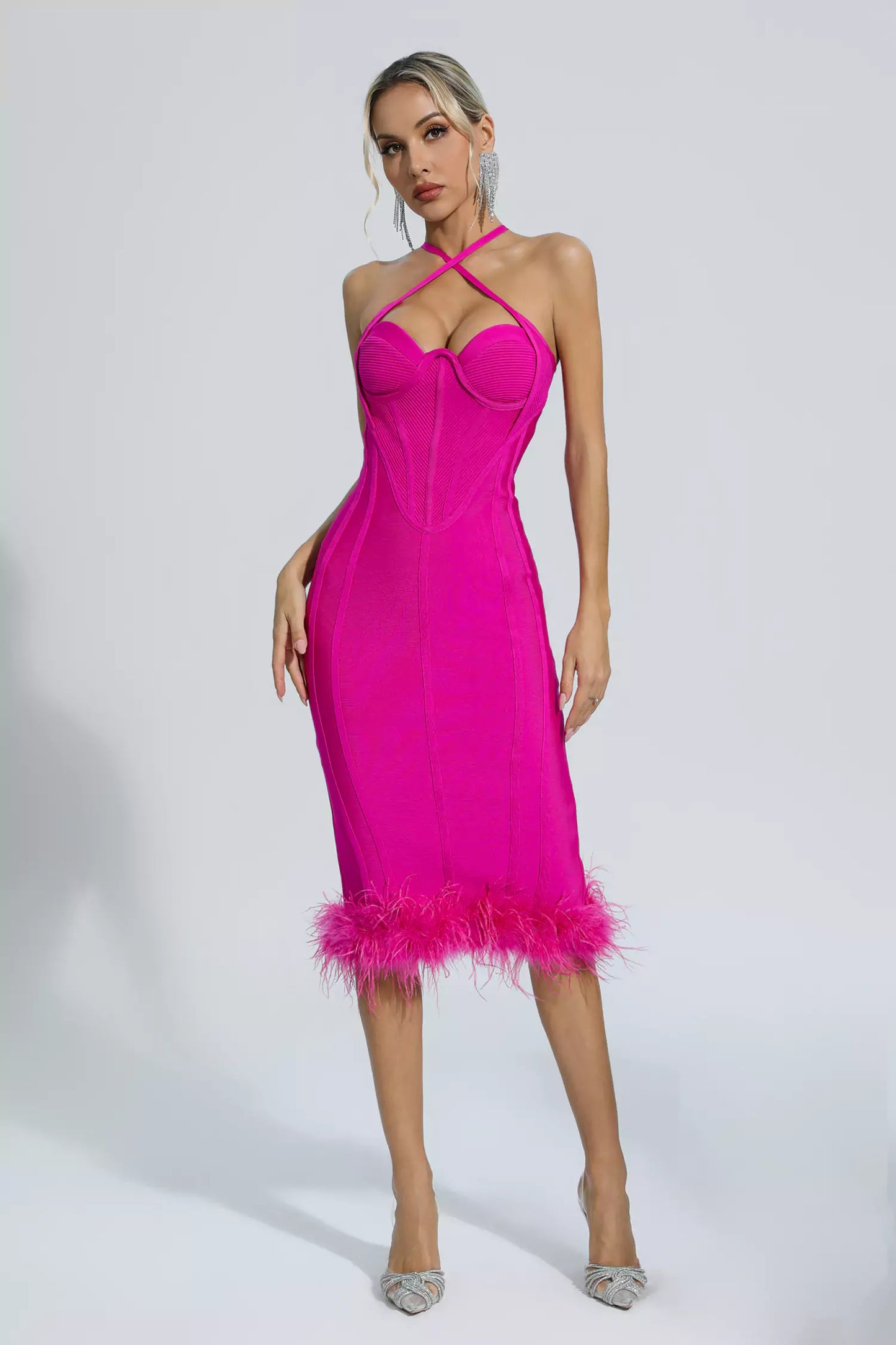 Beautifully Finished Dress in a Timeless Design