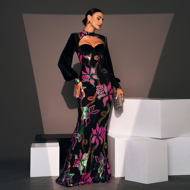 Well Tailored Dress with a Graceful Silhouette