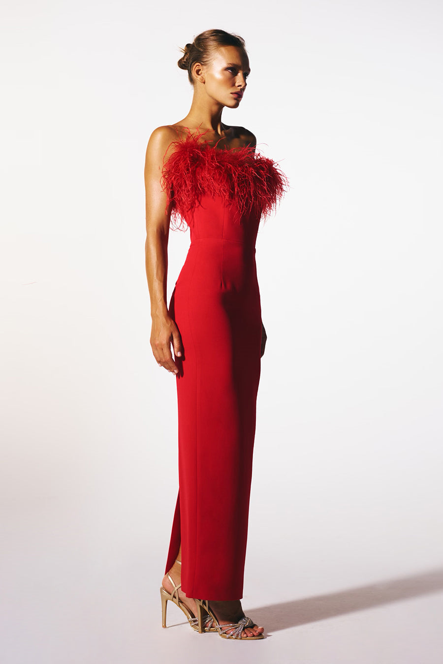 Well Tailored Dress with a Graceful Silhouette