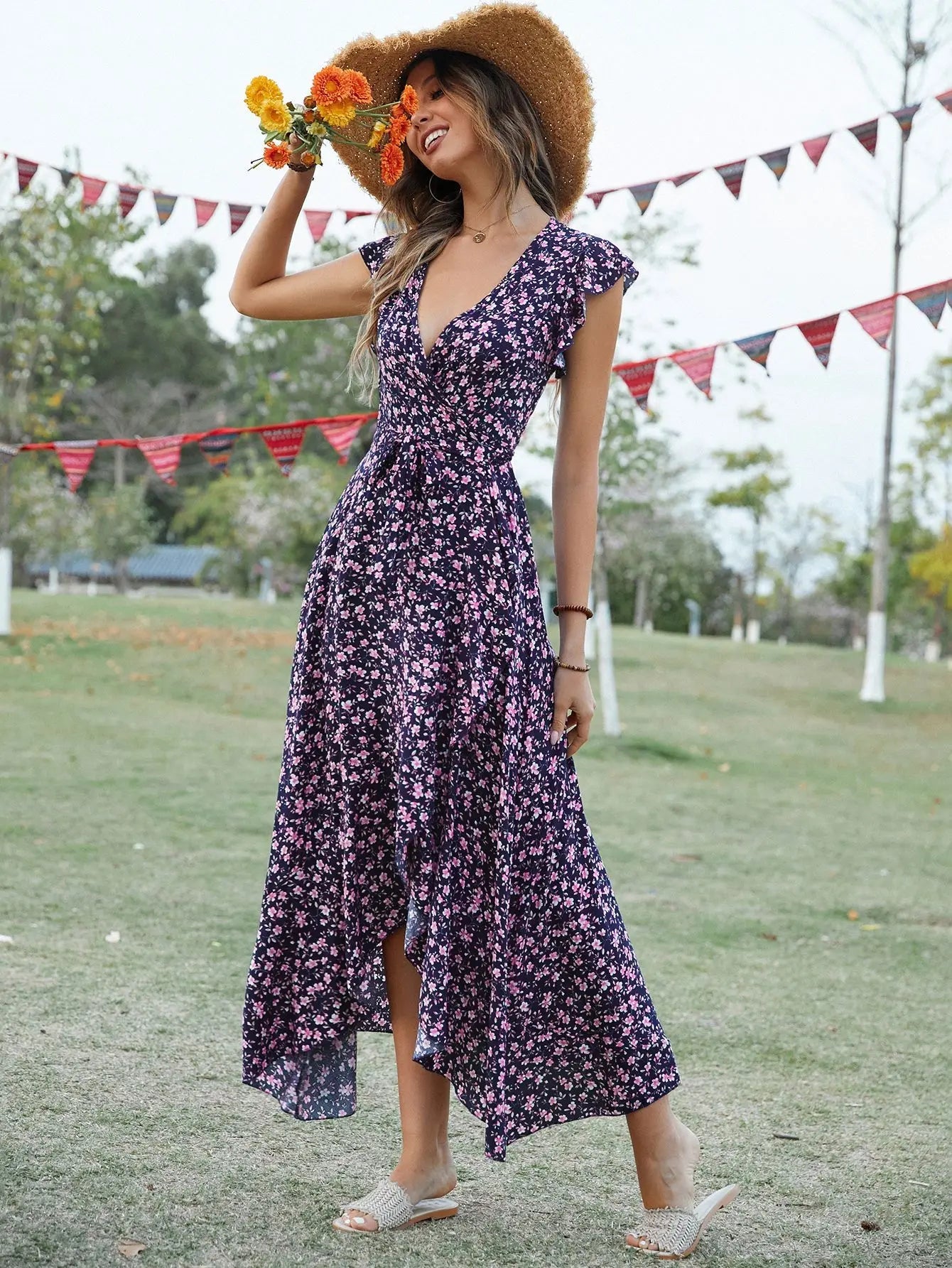 Beautifully Finished Dress in a Timeless Design