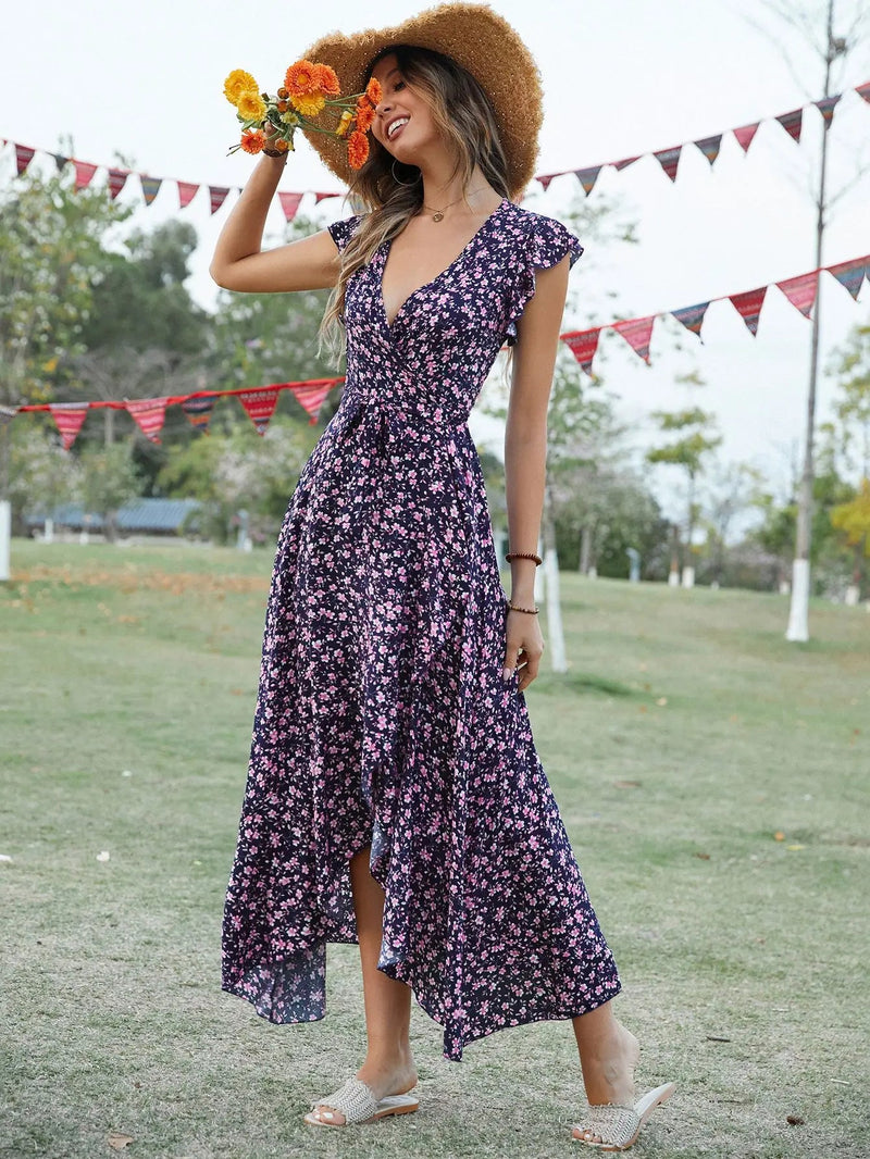 Beautifully Finished Dress in a Timeless Design