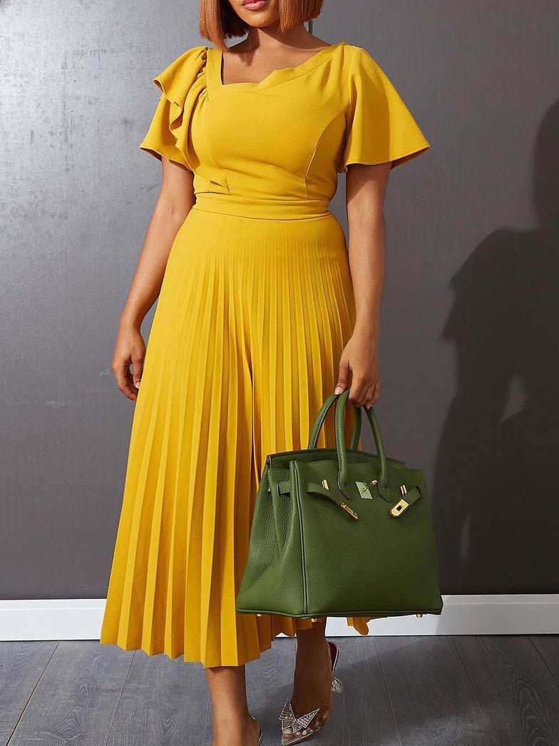 Effortlessly Elegant Dress with a Timeless Design
