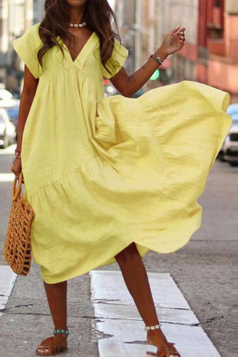Beautifully Finished Dress in a Timeless Design