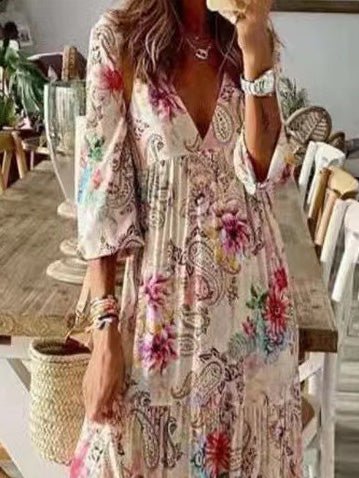 Beautifully Finished Dress in a Timeless Design
