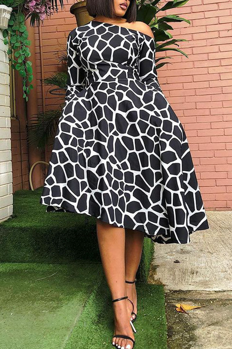 Gracefully Styled Dress for Any Occasion