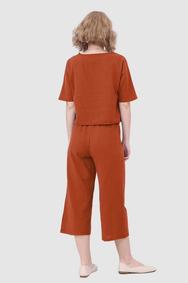 Classic Vintage Pants with a Flattering Fit