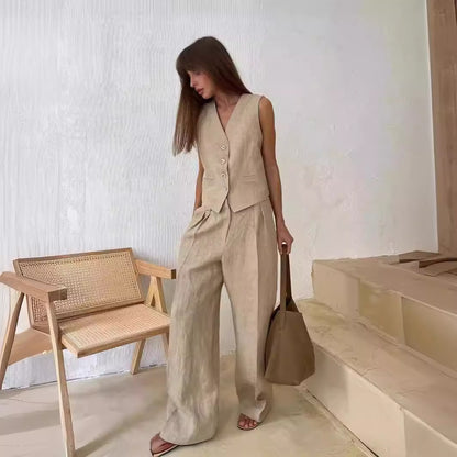 Effortlessly Elegant Garment with a Timeless Design