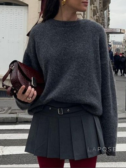 Effortlessly Elegant Sweater with a Timeless Design