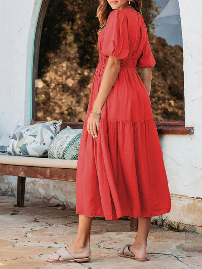 Well Tailored Dress with a Graceful Silhouette