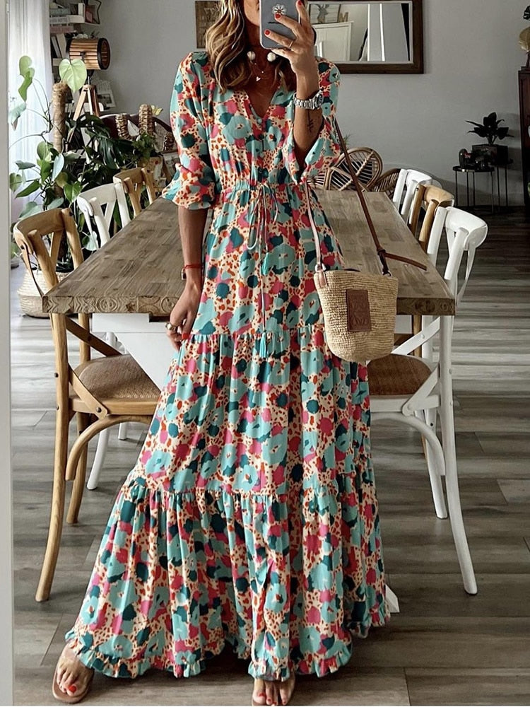 Well Tailored Dress with a Graceful Silhouette