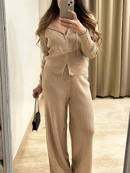 Well Tailored Cardigan with a Graceful Silhouette