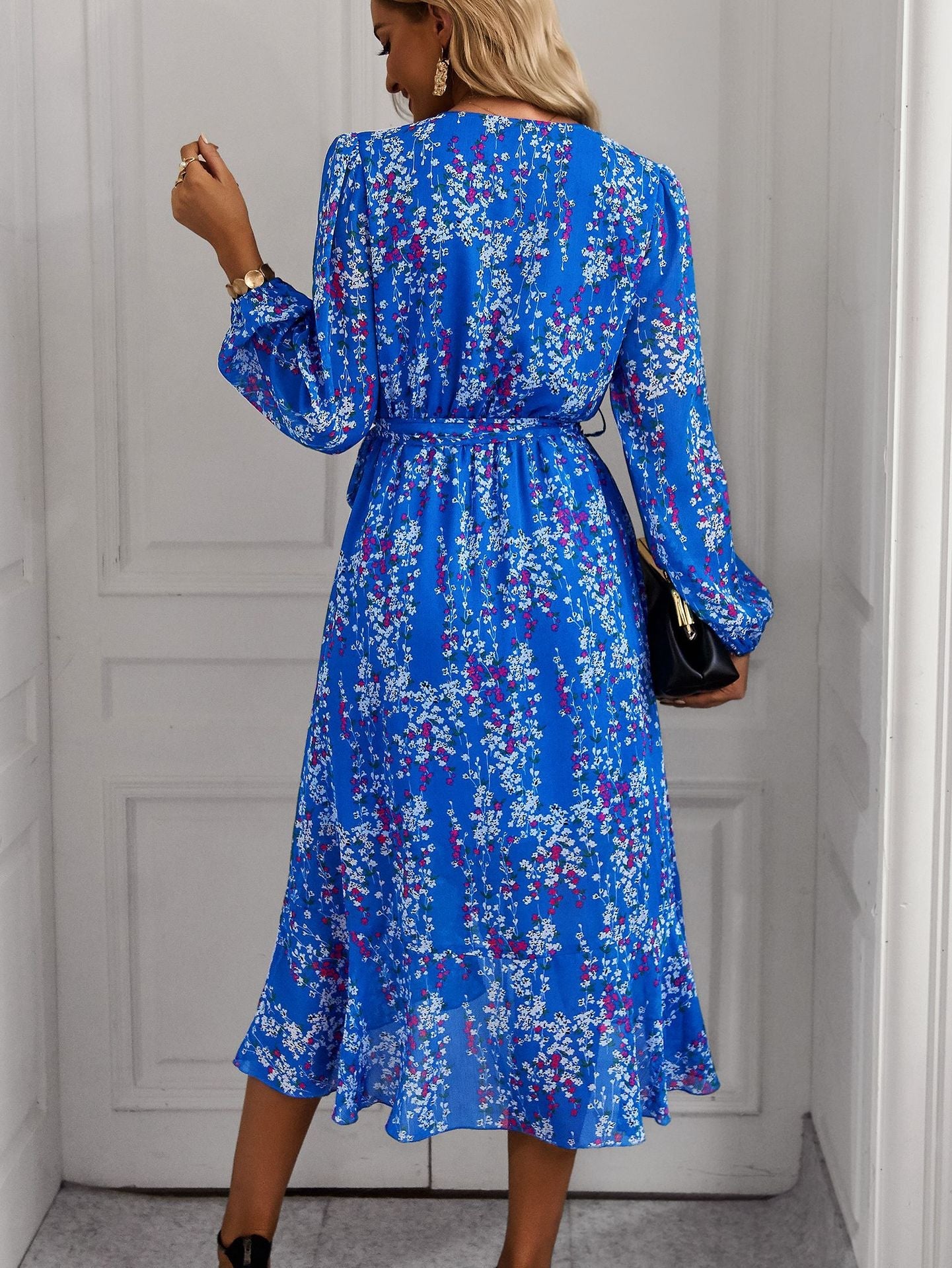 Sophisticated Dress with a Clean Classic Look
