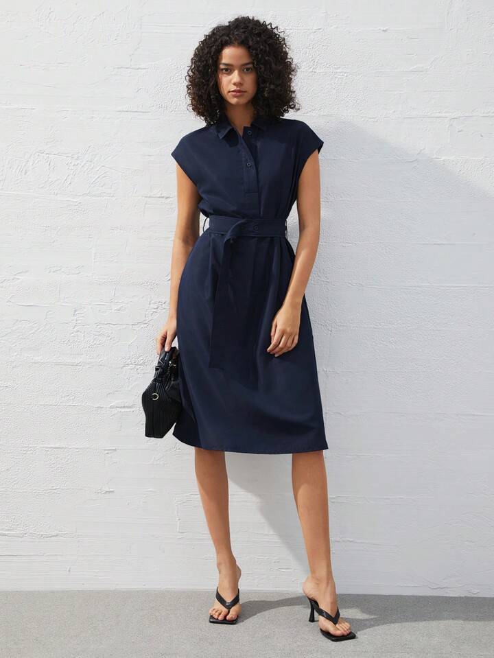 Effortlessly Elegant Dress with a Timeless Design