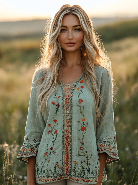 Effortlessly Elegant Blouse with a Timeless Design